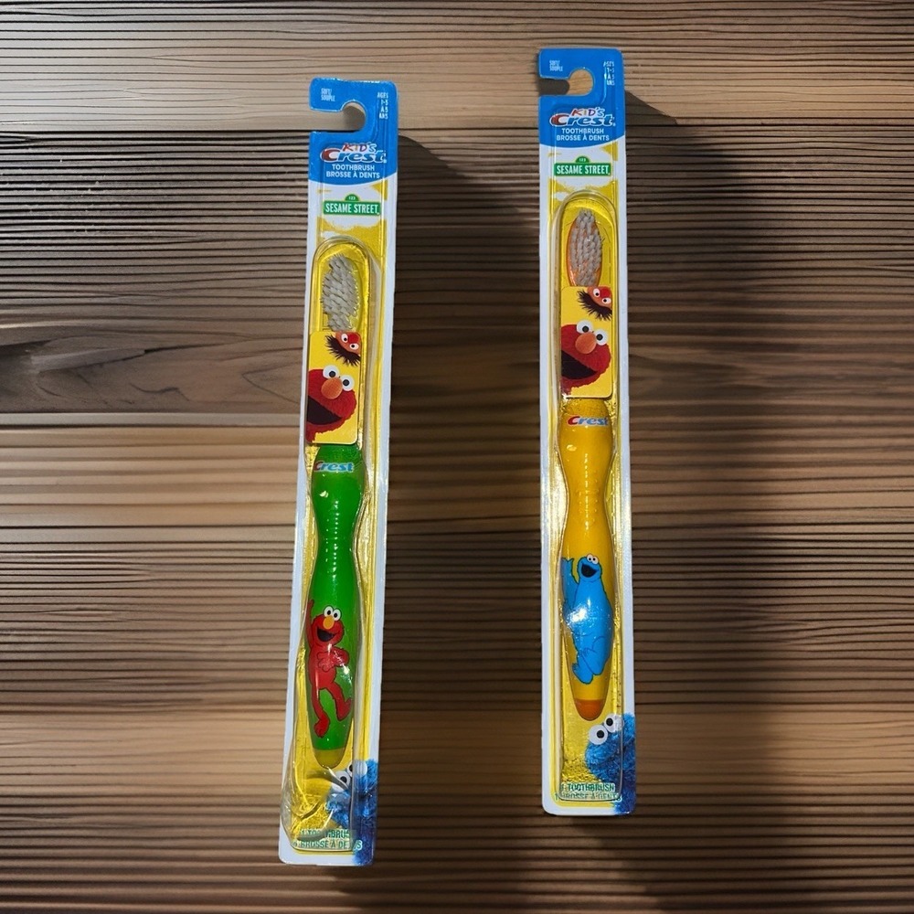 Crest Kids Toothbrushes Sesame Street‎ Soft Bristle 2 Pack Elmo & Cookie Monster